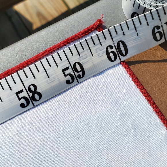 Vera Neumann Floral Oblong Tablecloth 60" x 84" - Picture 9 of 16